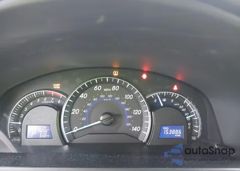 2013 Toyota Camry Xle z USA, uszkodzony, nr VIN 4T4BF1FK3DR283063